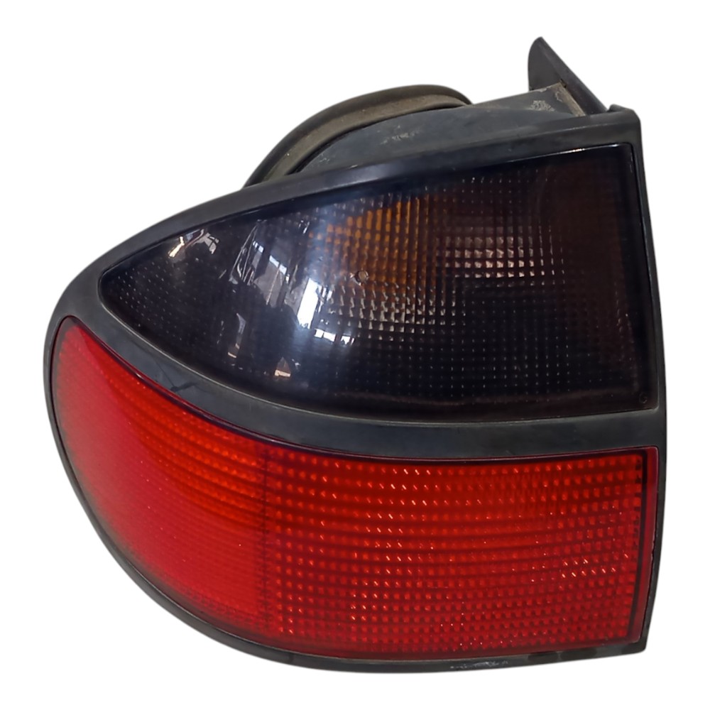 Laterna Traseira E Renault Laguna 2.0 1995 1996 1997 A 2001 Esquerdo/motorista Vermelho/laranja 2