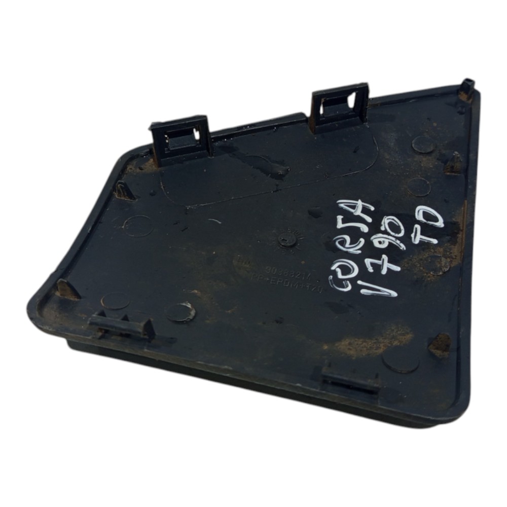 Moldura Tampa Porta Malas Chevrolet Corsa 1994 A 2010 4
