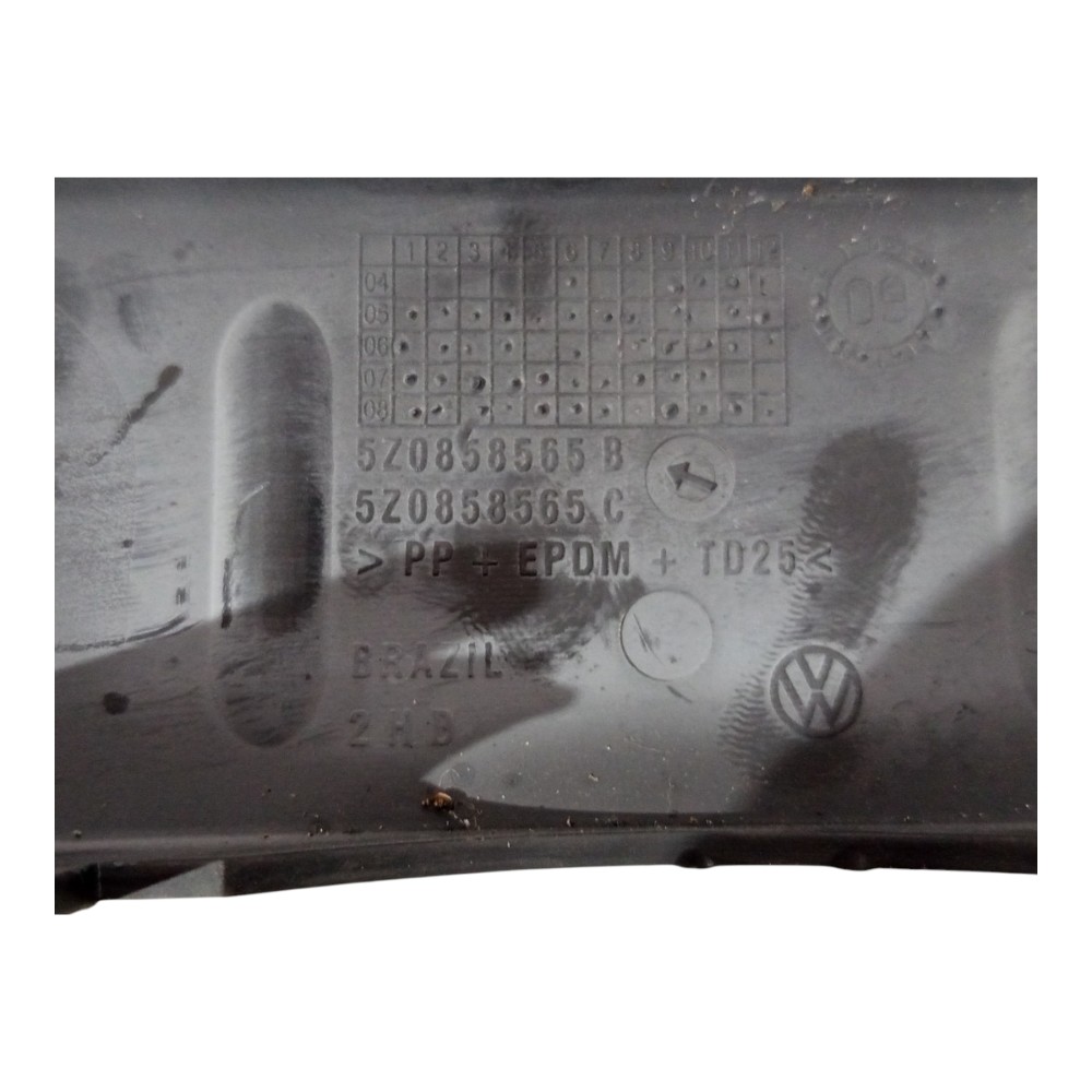 Moldura Coluna Chave Seta Superior Vw Voyage 2008 A 2012 7