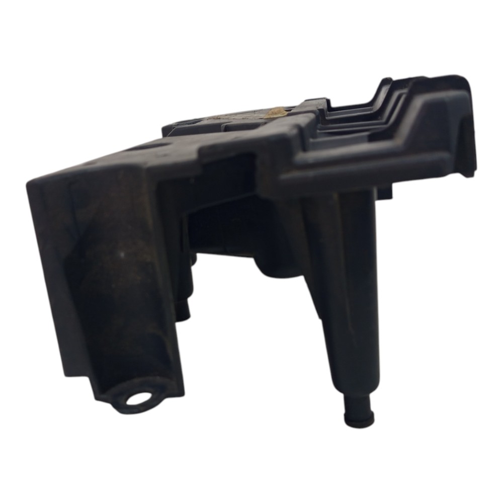Suporte Plástico Porta Malas Esq Bmw X5 2001 2003 A 2005 Preto 3