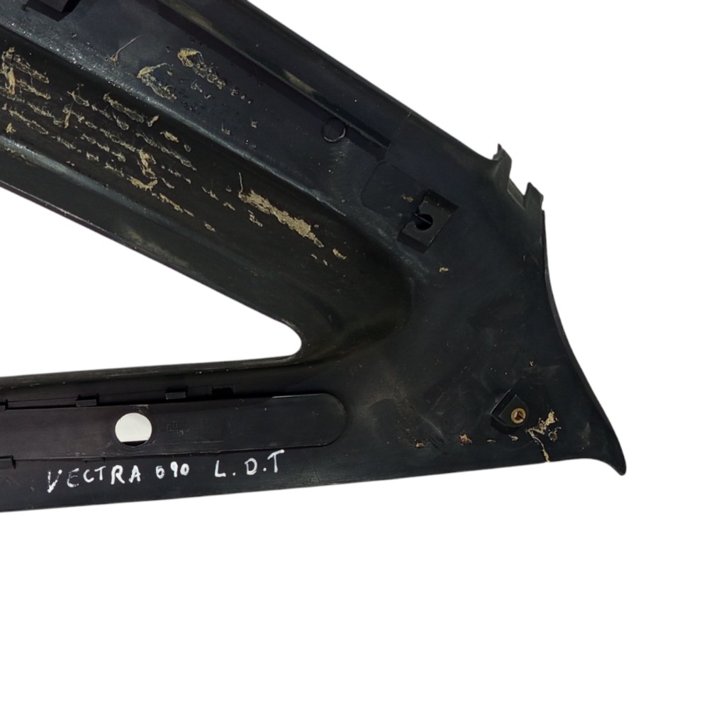 Moldura Lateral Traseira Direita Gm Vectra 1993 1994 A 1996 4