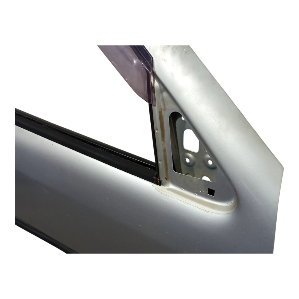 Porta Dianteira Ld C/detalhes Volkswagen Gol G3 2000 A 2005 Dianteira Direito Prateado 2