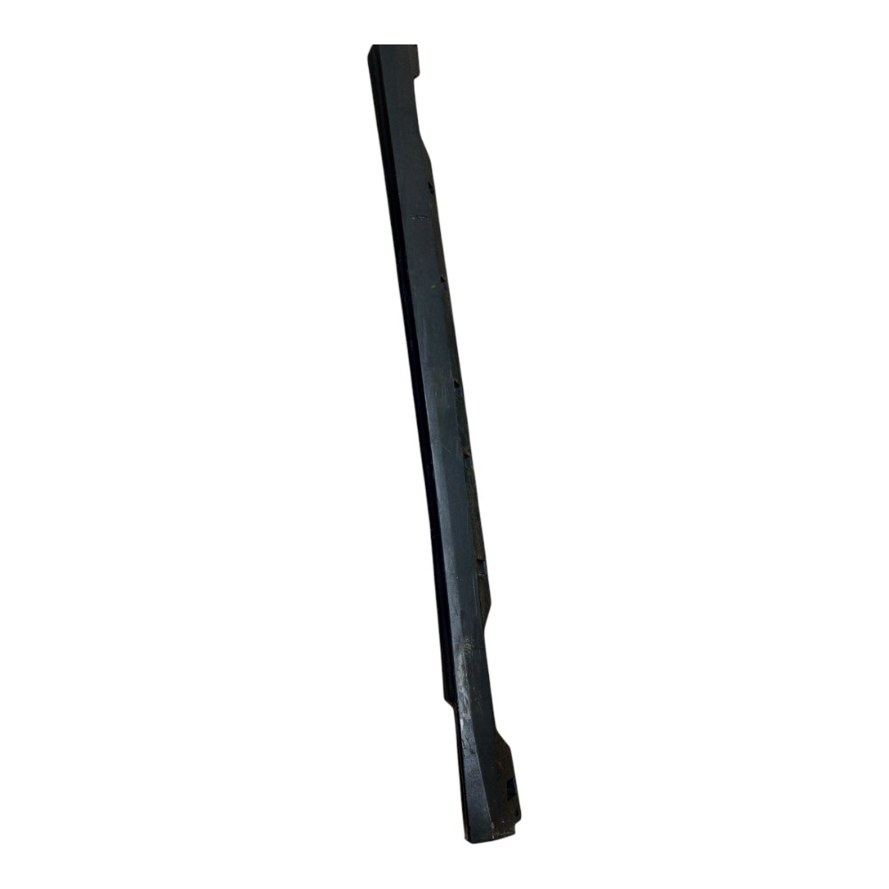 Moldura Soleira Esquerda Tracker 2021 A 2025 6