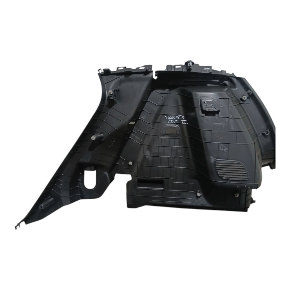 Forro Lateral Esquerdo Porta Malas Gm Tracker 2021 A 2024 6