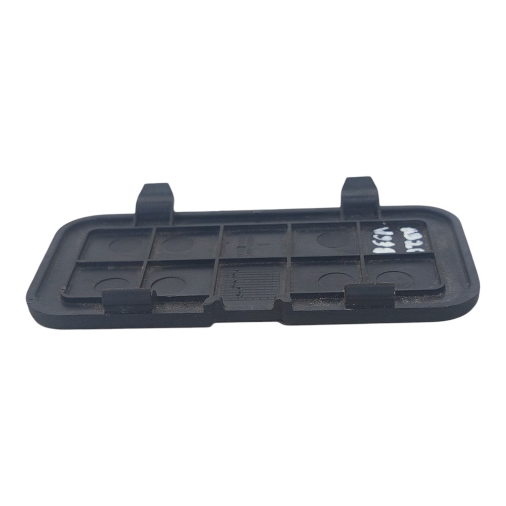Moldura Central Tampa Tras Hyundai Hb20 Comfort 2013 A 2019 3