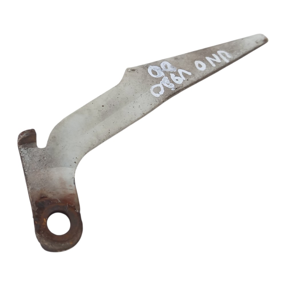 Dobradiça Direita Capô Tampa Dianteira Fiat Uno 2005 A 2014 4