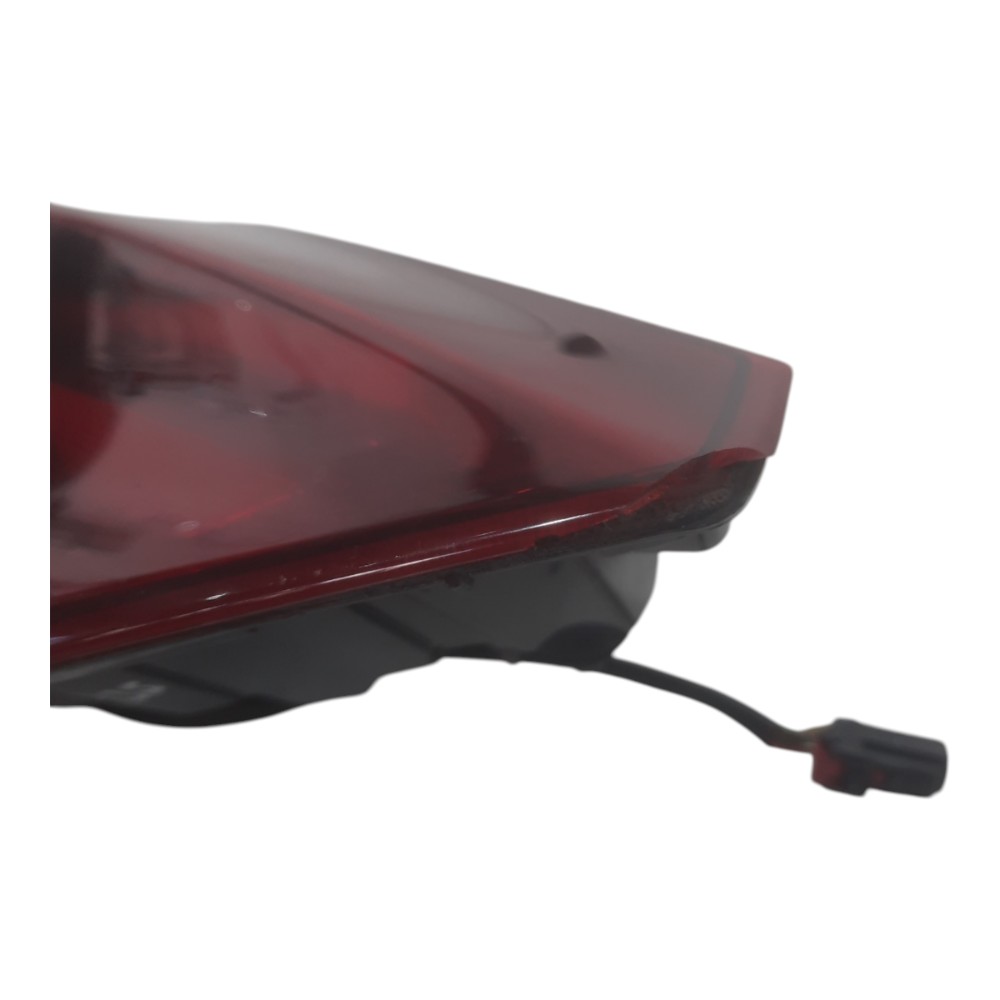 Lanterna Tampa Tras Esquerda Gm Tracker 2020 A 2024 Detalhes Esquerdo/motorista 3