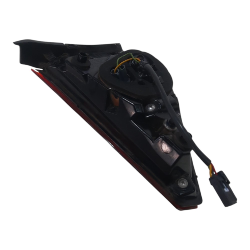 Lanterna Tampa Tras Esquerda Gm Tracker 2020 A 2024 Detalhes Esquerdo/motorista 9