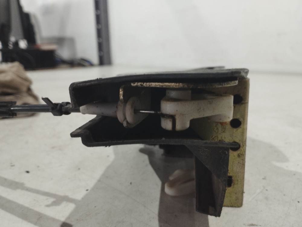 Fechadura Porta Dianteira Direito Escort 87 A 92 4
