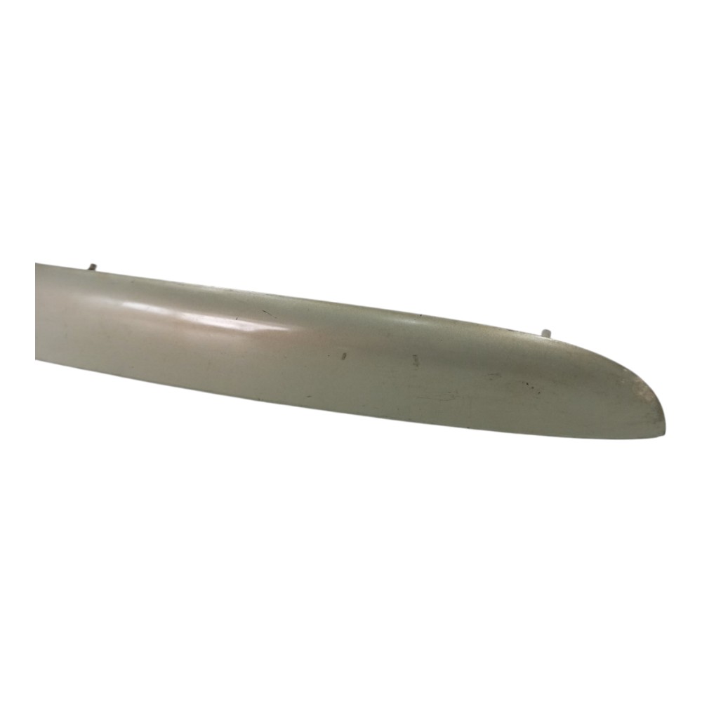 Moldura Friso Luz Placa Traseira Scenic 2001 A 2008 Detalhe 4