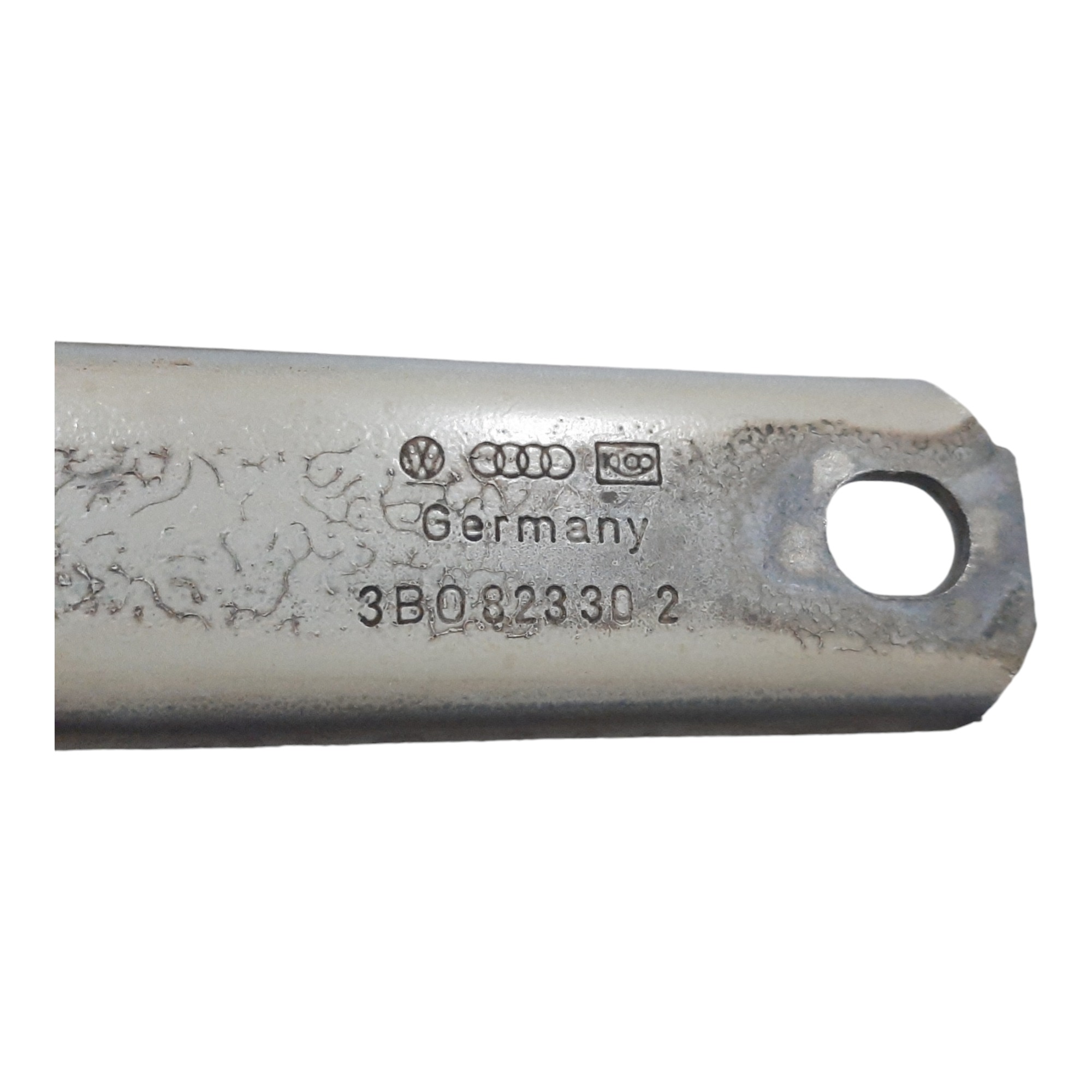 Dobradiça Direita Capô Dianteiro Vw Passat B5 1996 A 2001 6