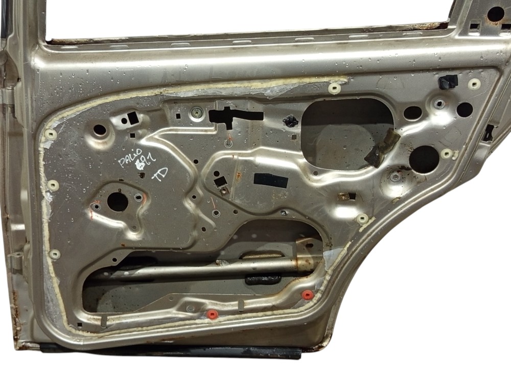 Porta Traseira Direita Fiat Palio 1997 1998 1999 A 2005  Traseira Direita 2