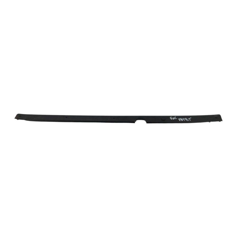 Guia Superior Parachoque Traseiro Volkswagen Gol 1999 A 2005 3