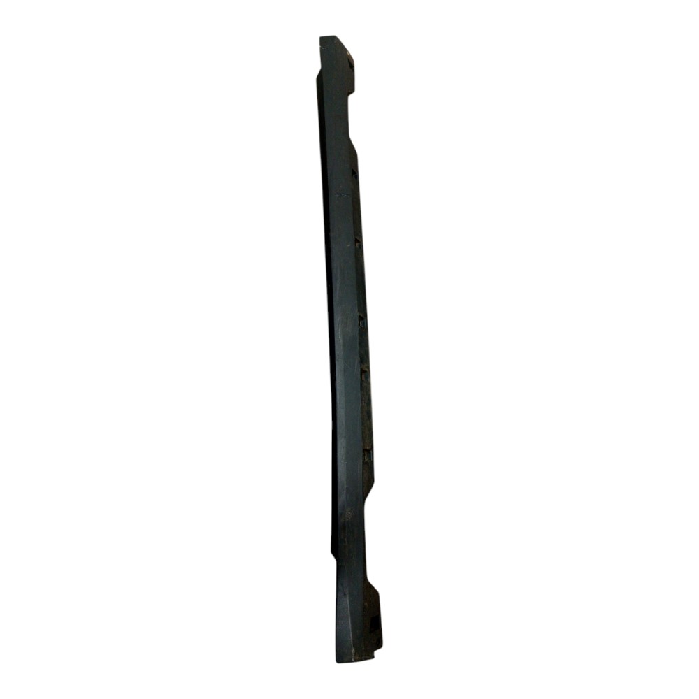 Moldura Soleira Esquerda Tracker 2021 A 2025 4