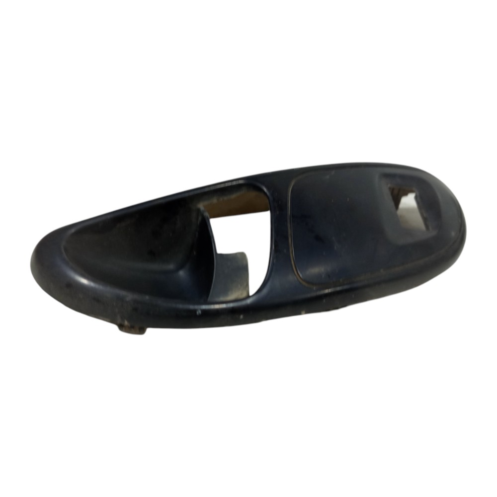 Moldura Maçaneta Traseira Esquerda Volkswagen Gol 1999/2005 4