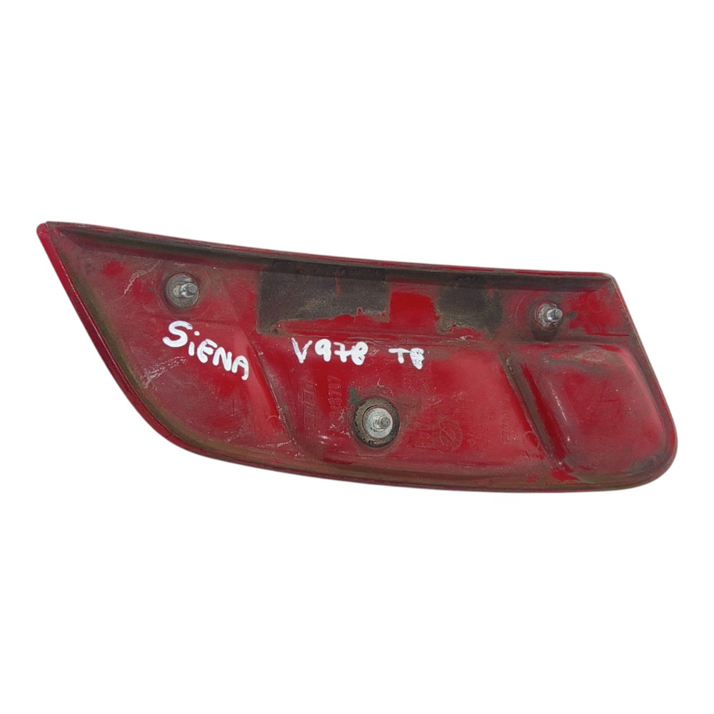 Lanterna Tampa Traseira Esquerda Fiat Siena 2004 A 2012 6