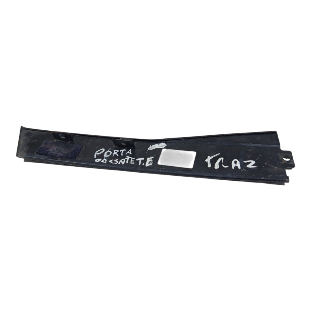 Moldura Trás Porta Traseira Esquerda Passat 1997 A 2000 Preto 5