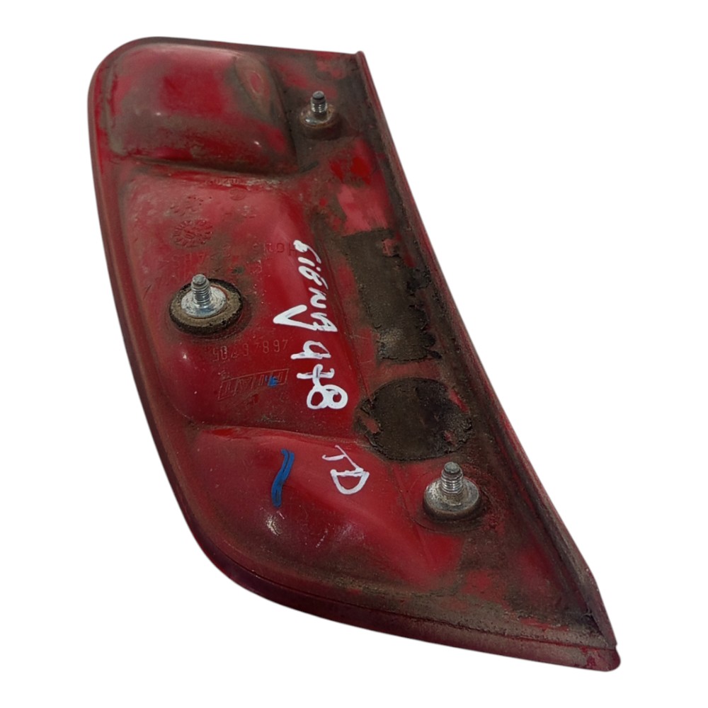 Lanterna Tampa Traseira Direita Fiat Siena 2004 A 2012 1