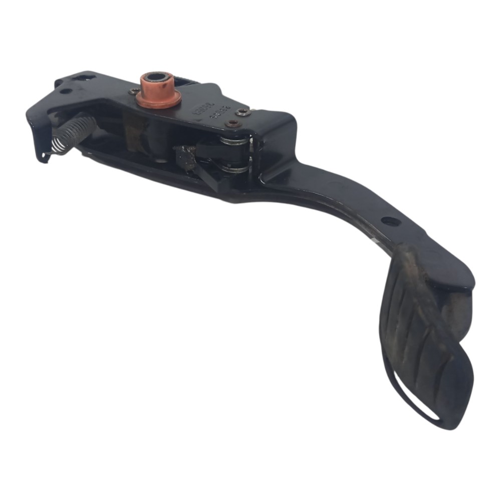 Pedal Embreagem Renault Clio Sedan 1.0 16v 2004 2005 A 2009 2