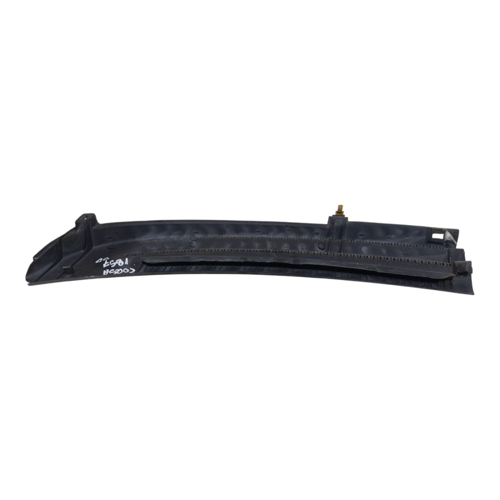Moldura Churrasqueira Direita Gm Corsa 1994 1995 96 A 2002 5