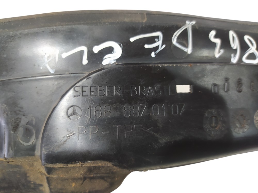 Vedação Acabamento Paralama Esquerdo Mercedes A160 1999 A 10 Preto 8