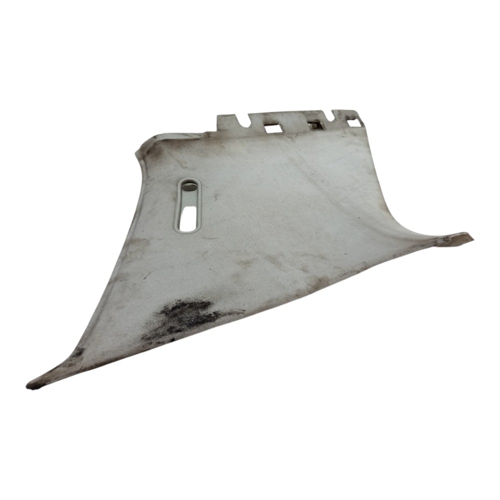 Acabamento Coluna Traseira E Vw Golf 1998 1999 A 2006 5