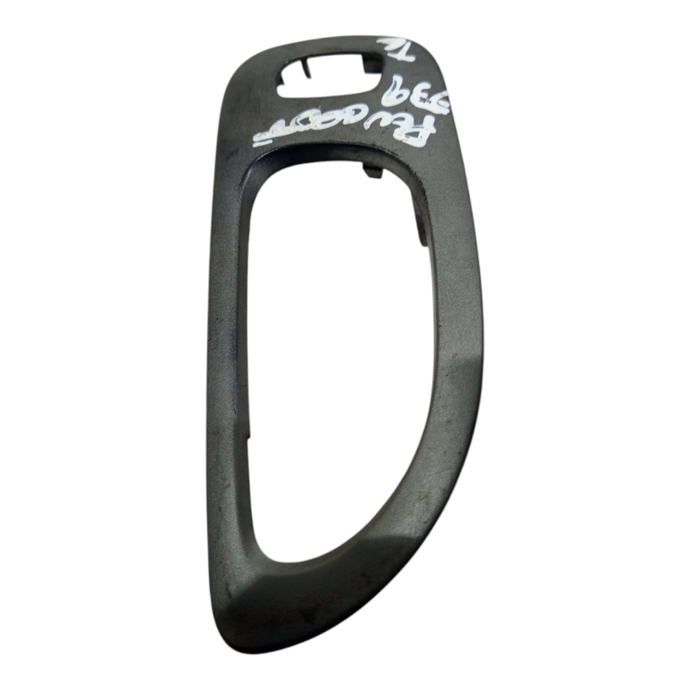 Moldura Maçaneta Interna Traseira Esquerda Peugeot 307 2004 4