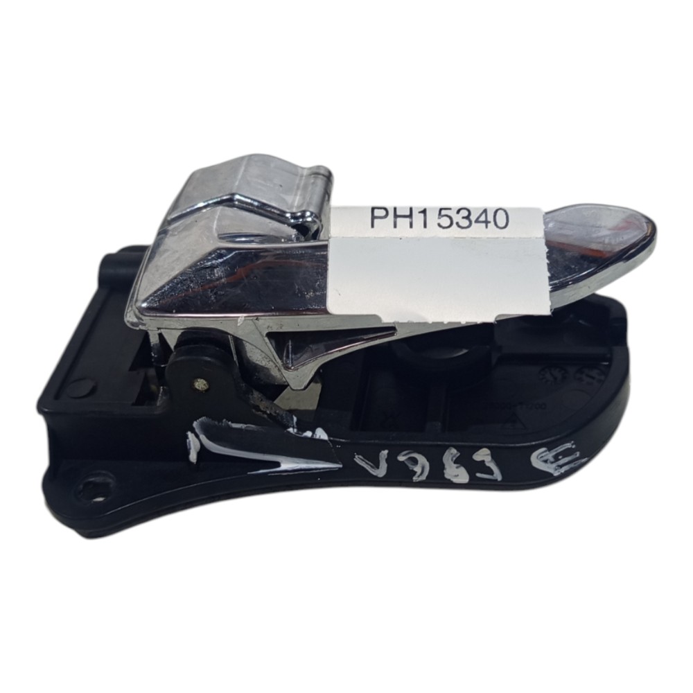 Maçaneta Interna Esquerda Cromada Hyundai Azera 2007 A 2012 8