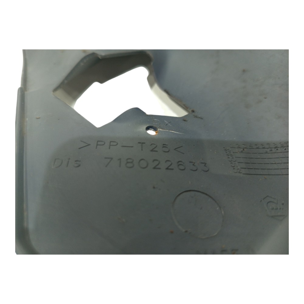 Moldura Coluna Traseira Direita Fiat Palio 1996 1997 A 2003 8