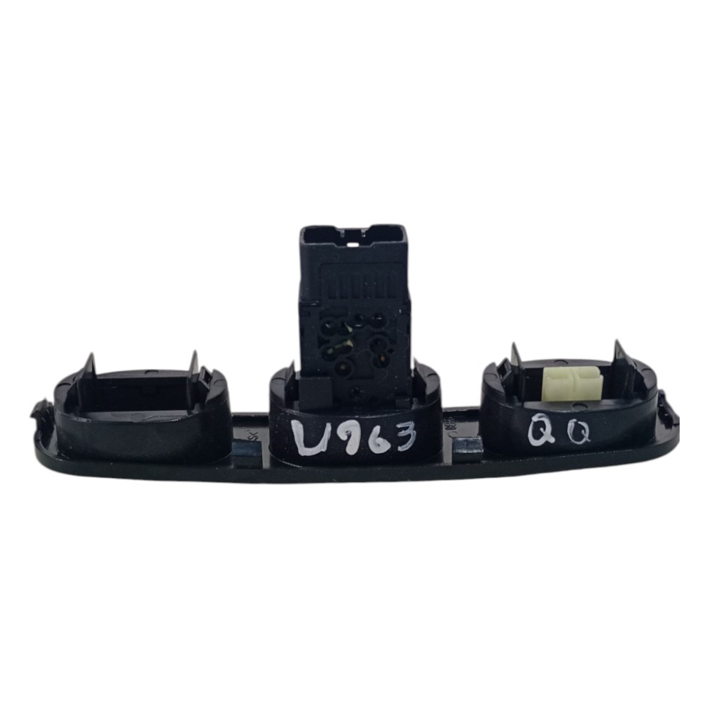 Moldura Botão Alerta Security Chery Qq 2011 A 2014 Preto 2
