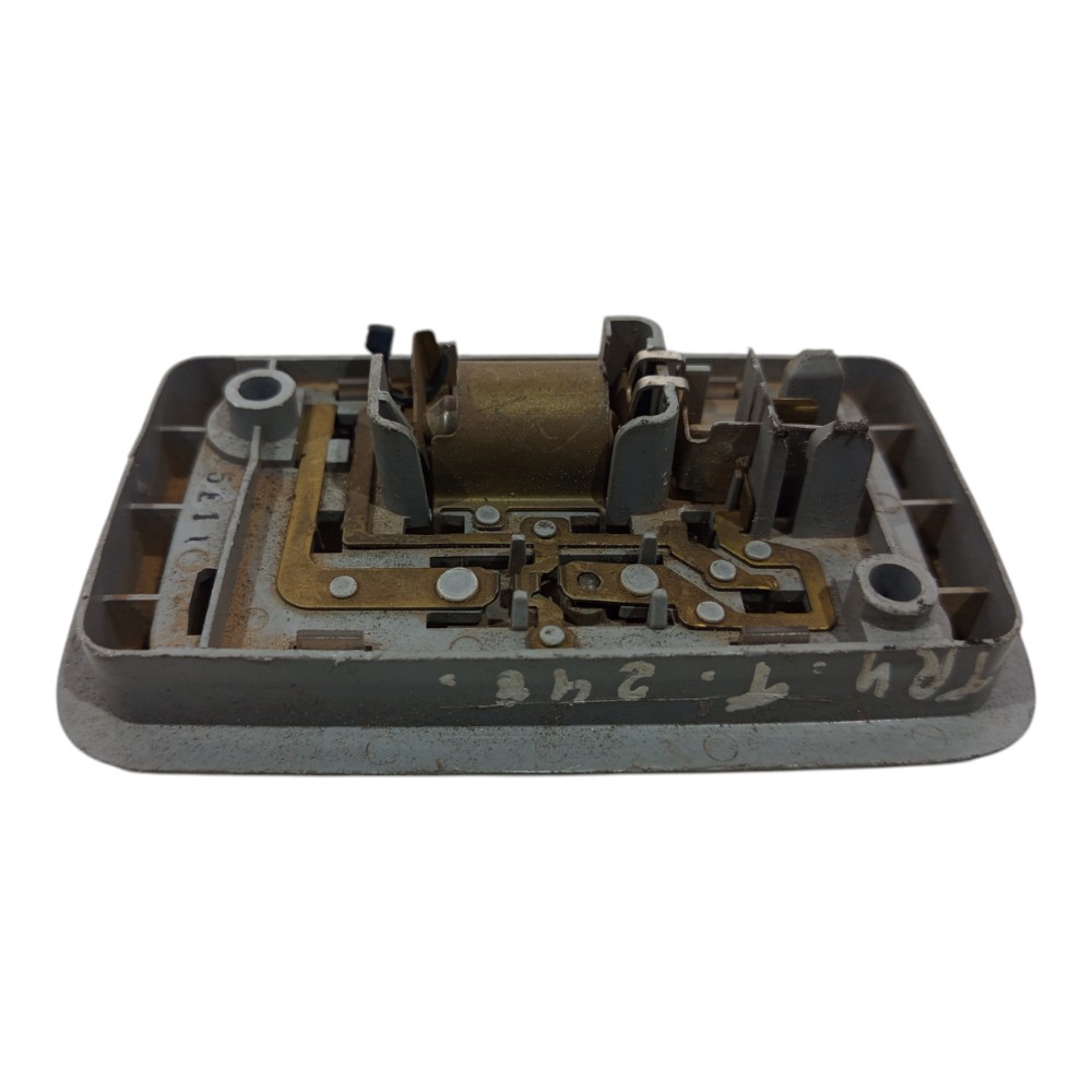 Luz Cortesia Teto Traseiro Pajero Tr4 2002 A 2009 C/avaria 6