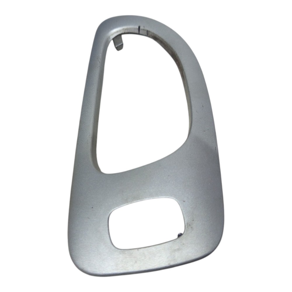 Moldura Maçaneta Interna Traseiro Le Peugeot 307 2005 A 2011 – Prata – Traseira 4