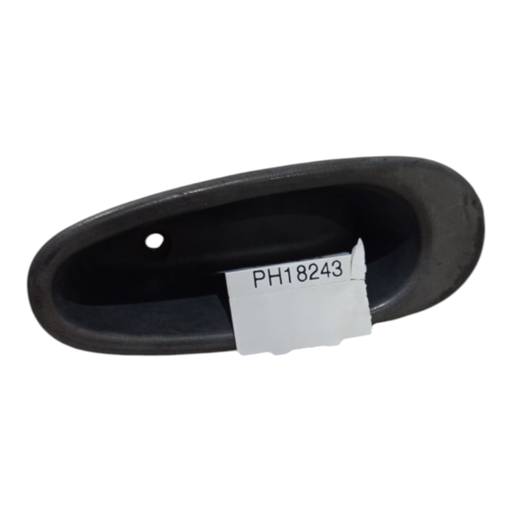Moldura Puxador Interno Tasei Direito Renault Clio 2005 A 12 9