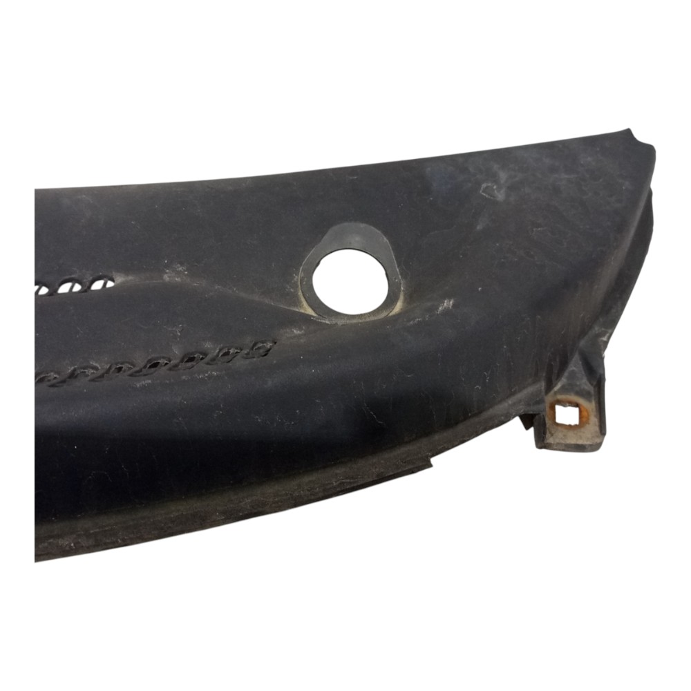 Moldura Churrasqueira Esquerdo Gm Corsa 1994 1995 96 A 2002 7