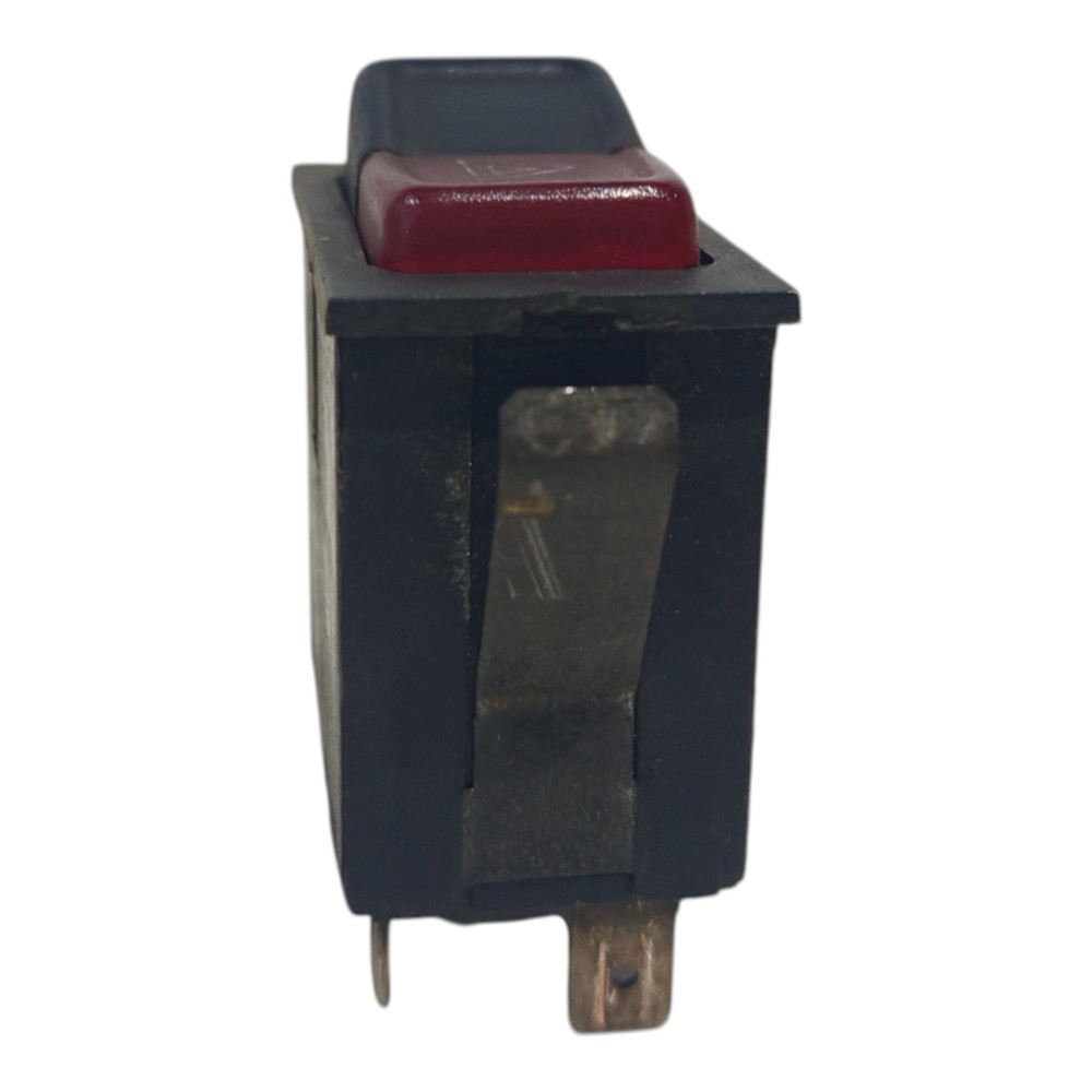 Botão Interruptor Pisca Alerta Volkswagen Parati 1988 A 1994 Vermelho E Preto 7