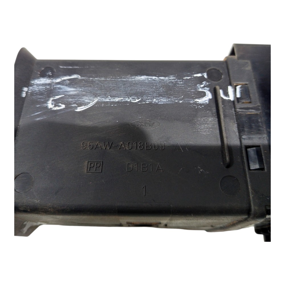 Difusor Ar Esquerdo Ford Escort 1997 1998 1999 2000 A 2003 4
