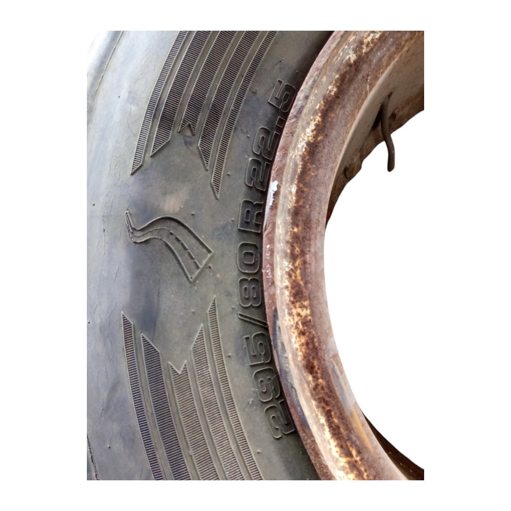 Pneu Scania 112 Aro 22.5 295/80r 22.5 Usado J 5