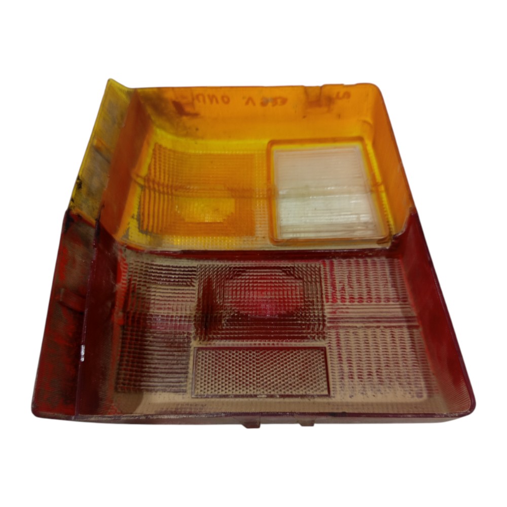 Lente Lanterna Tras Direita Fiat Uno 1.0 8v 1986 A 2004 2