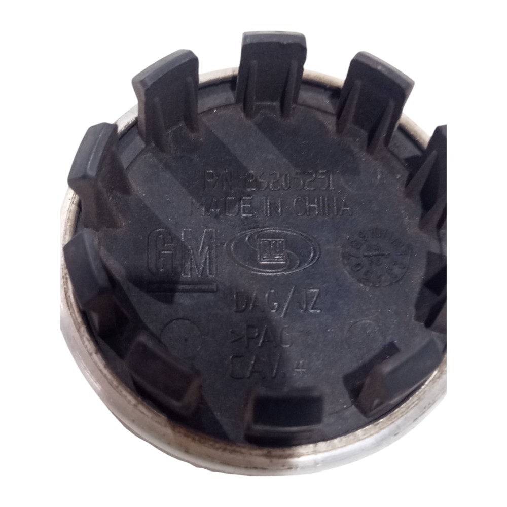 Calotinha Central Roda Gm Tracker 2020 A 2024 4