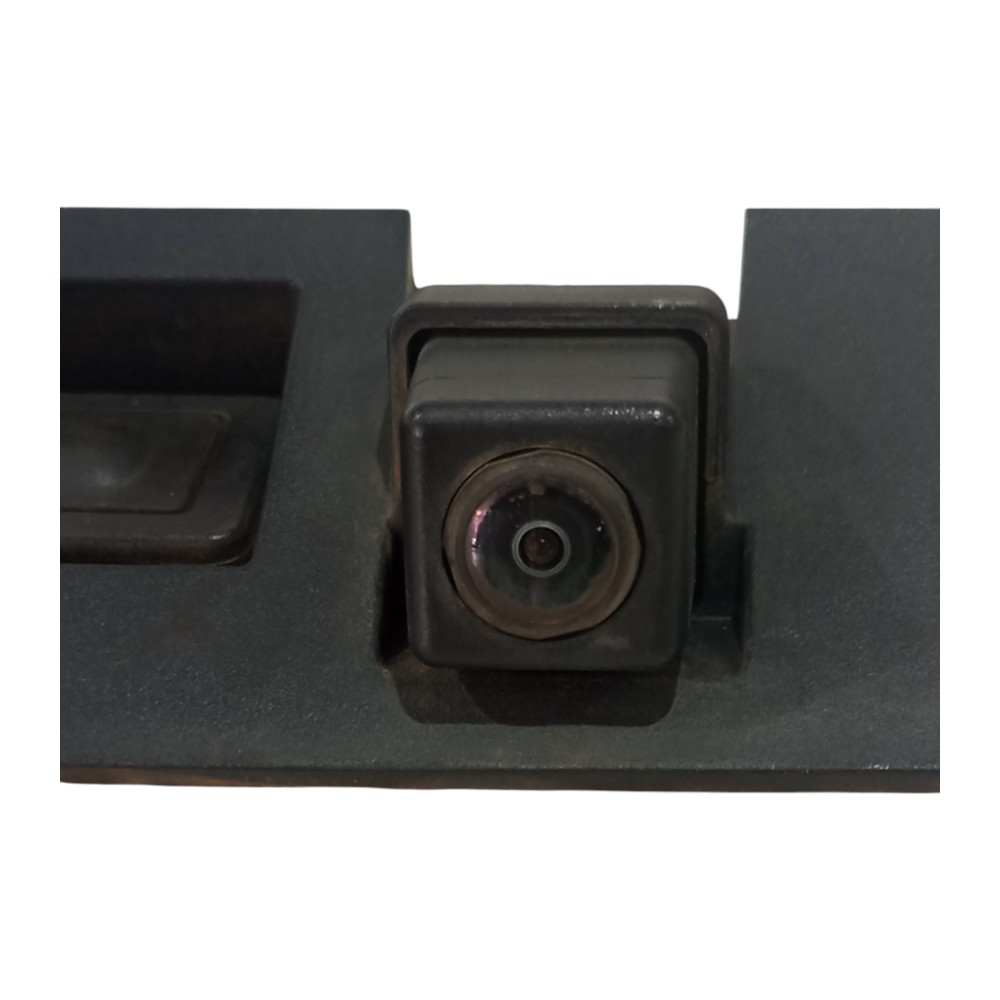 Moldura Tampa Traseira Com Câmera De Ré Gm Tracker 2020 A 24 1