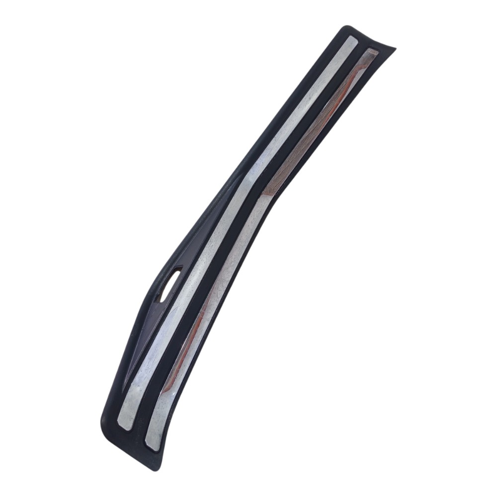 Soleira Porta Traseira Esquerda Bmw 325i 2006 A 2012 4