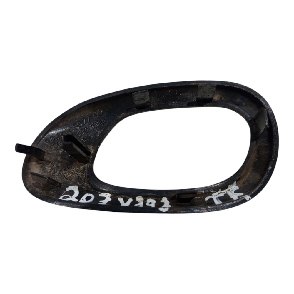 Moldura Maçaneta Interna Traseira Esq  Peugeot 206 207 2009 Preto Traseira 6