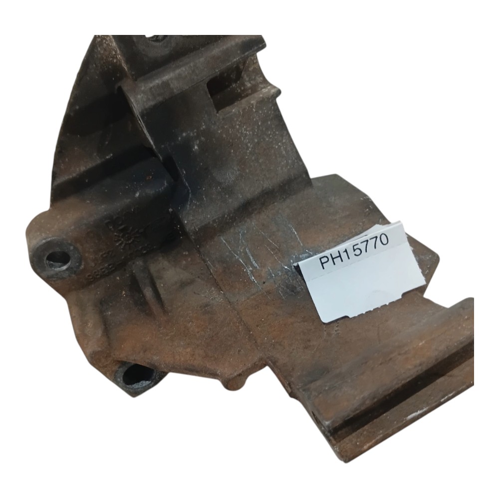 Suporte Bomba Direção Ford Focus 1.8 2.0 16v 2001 A 2008 8