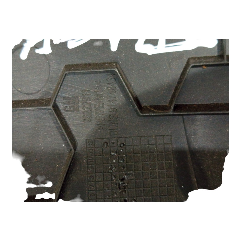 Tampa Caixa Fusível Chevrolet Tracker 2021 A 2024 4