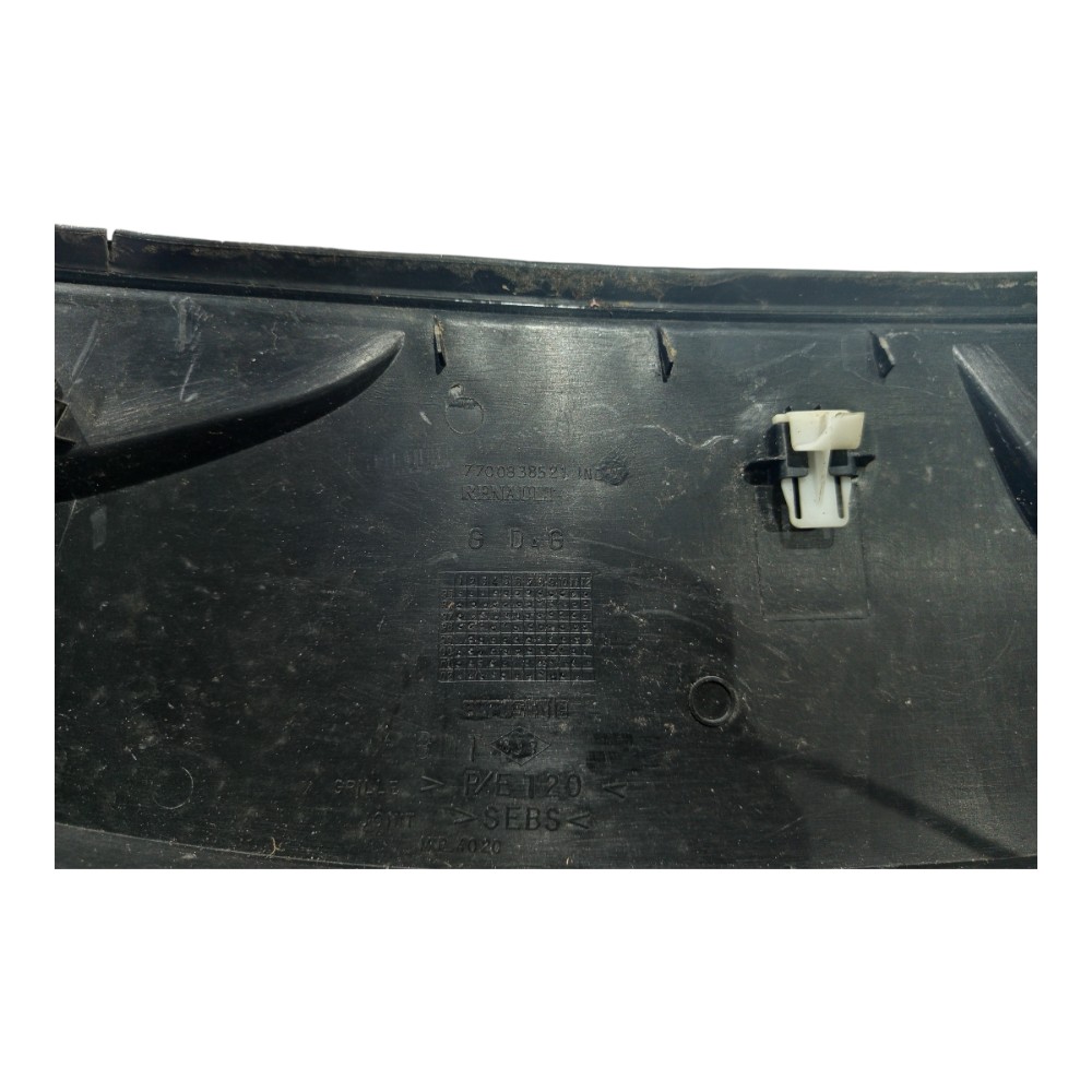 Grade Churrasqueira Esquerda Renault Scenic 1995 A 2005 6