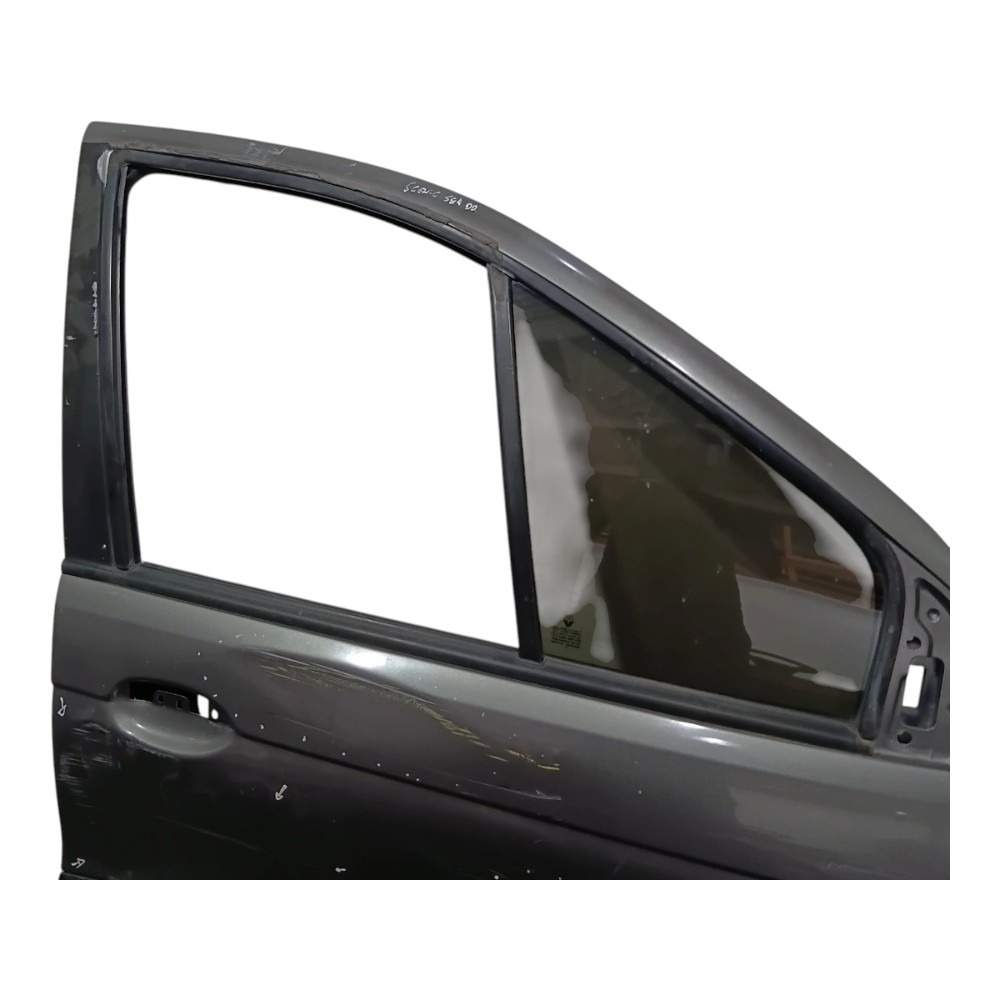 Porta Dianteira Direita Renault Scenic 2000 A 2010 Detalhes 8