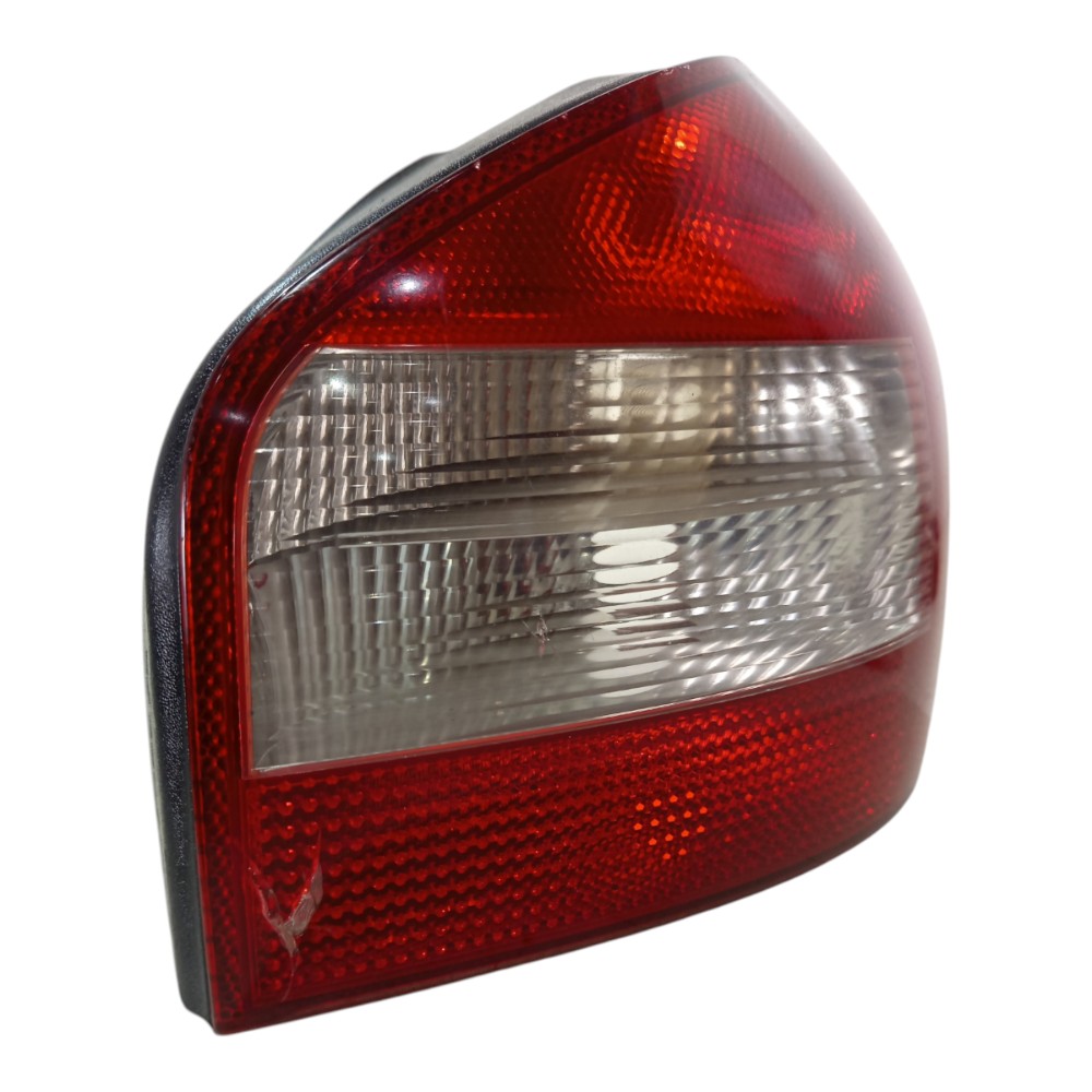 Lanterna Traseira Direita Audi A3 2000 2001 A 2006 Detalhe Direito/passageiro Vermelha 1