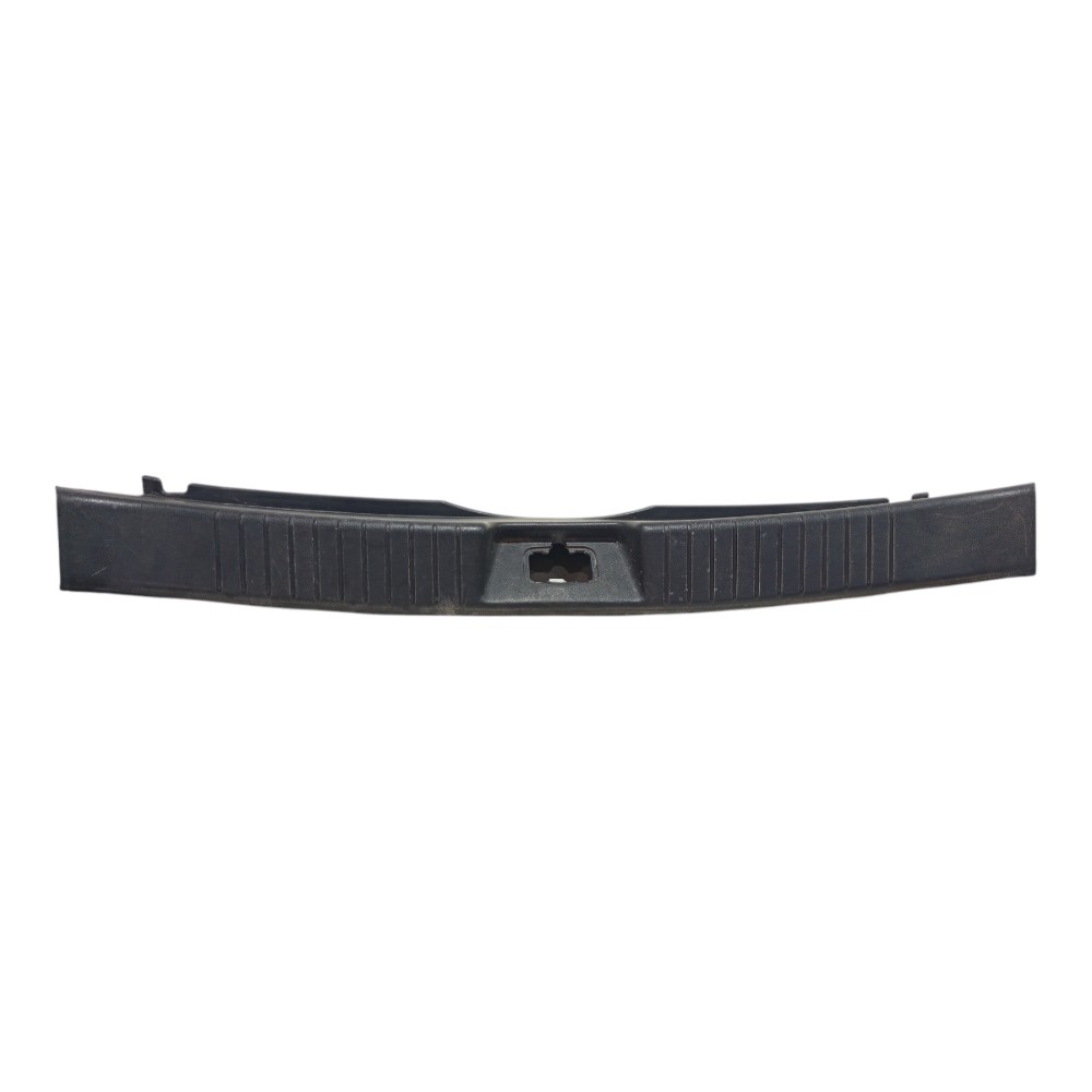 Soleira Porta Malas Gm Chevrolet Cruze Hatch 2012 A 2016 Preto 4