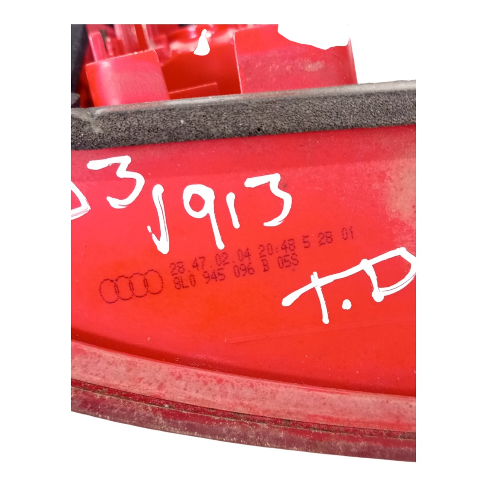 Lanterna Traseira Direita Audi A3 2000 2001 A 2006 Detalhe Direito/passageiro Vermelha 9