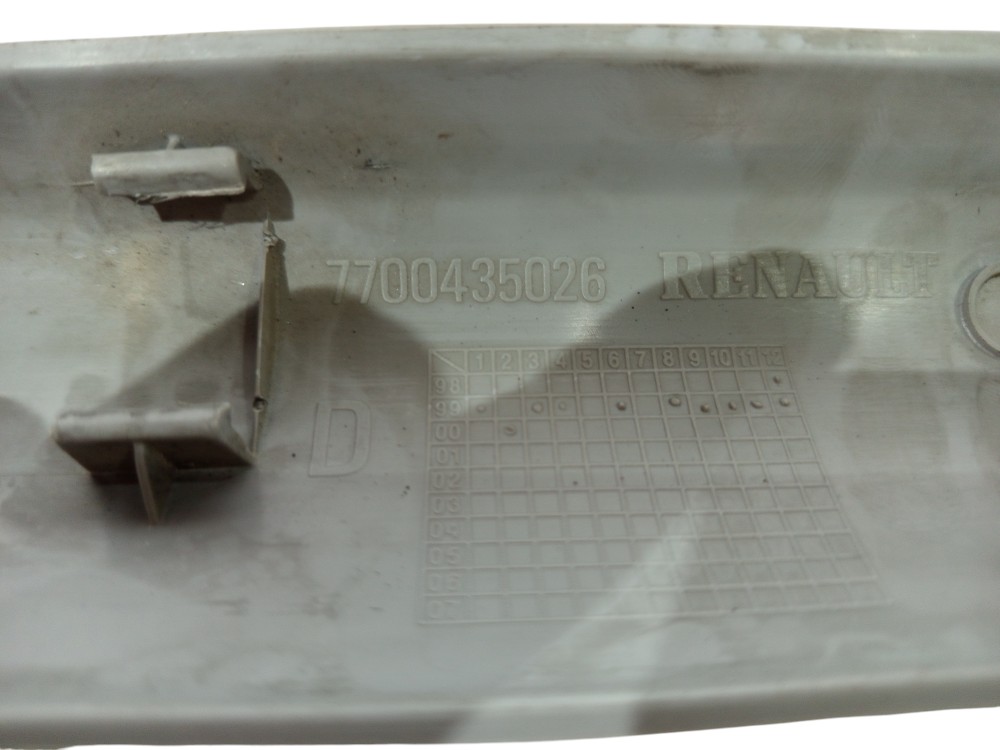 Acabamento Coluna Parabrisa Direito Renault Clio 2000 A 2012 4